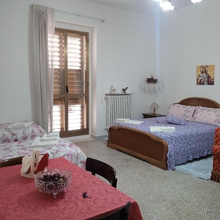 B&B La Casa Dell'Ospite Гравина-ин-Пулья Экстерьер фото